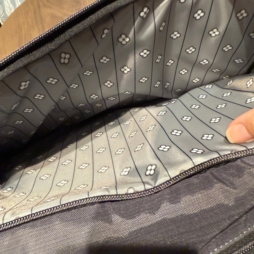 Lug Quilted Puddle Jumper 2 Duffel - Brushed Grey - Picture 4 of 11